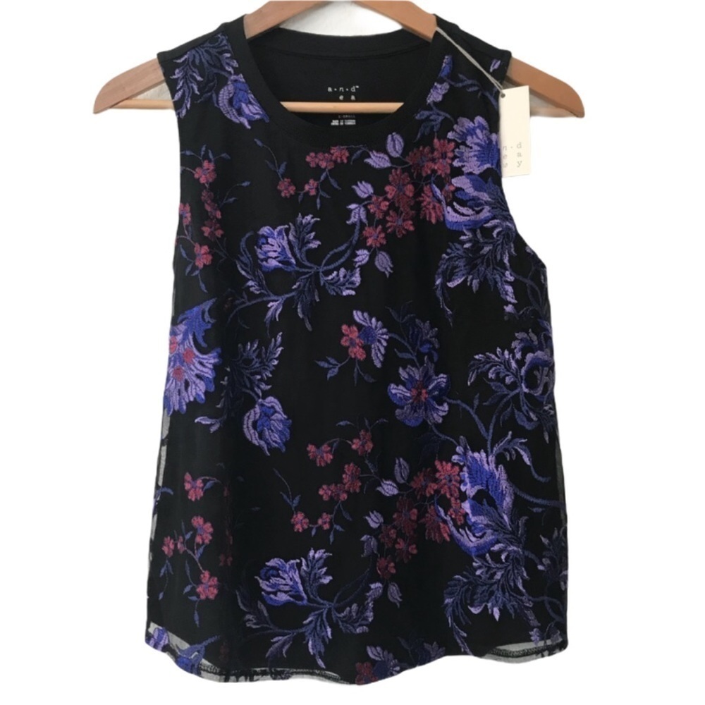 A New Day embroidered tank top sz XS NWT